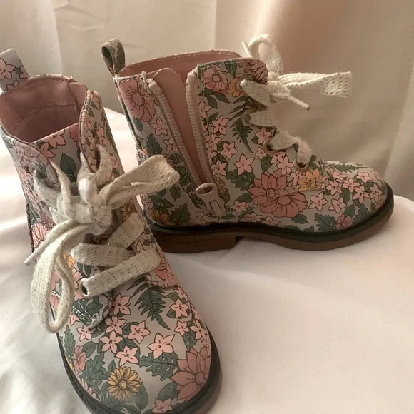 boots - Picture 1 of 1